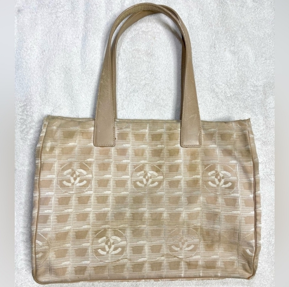 CHANEL | large cream/beige CC quilted monogram canvas 'travel line' tote bag